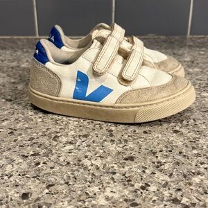 Veja kids shoes size 10